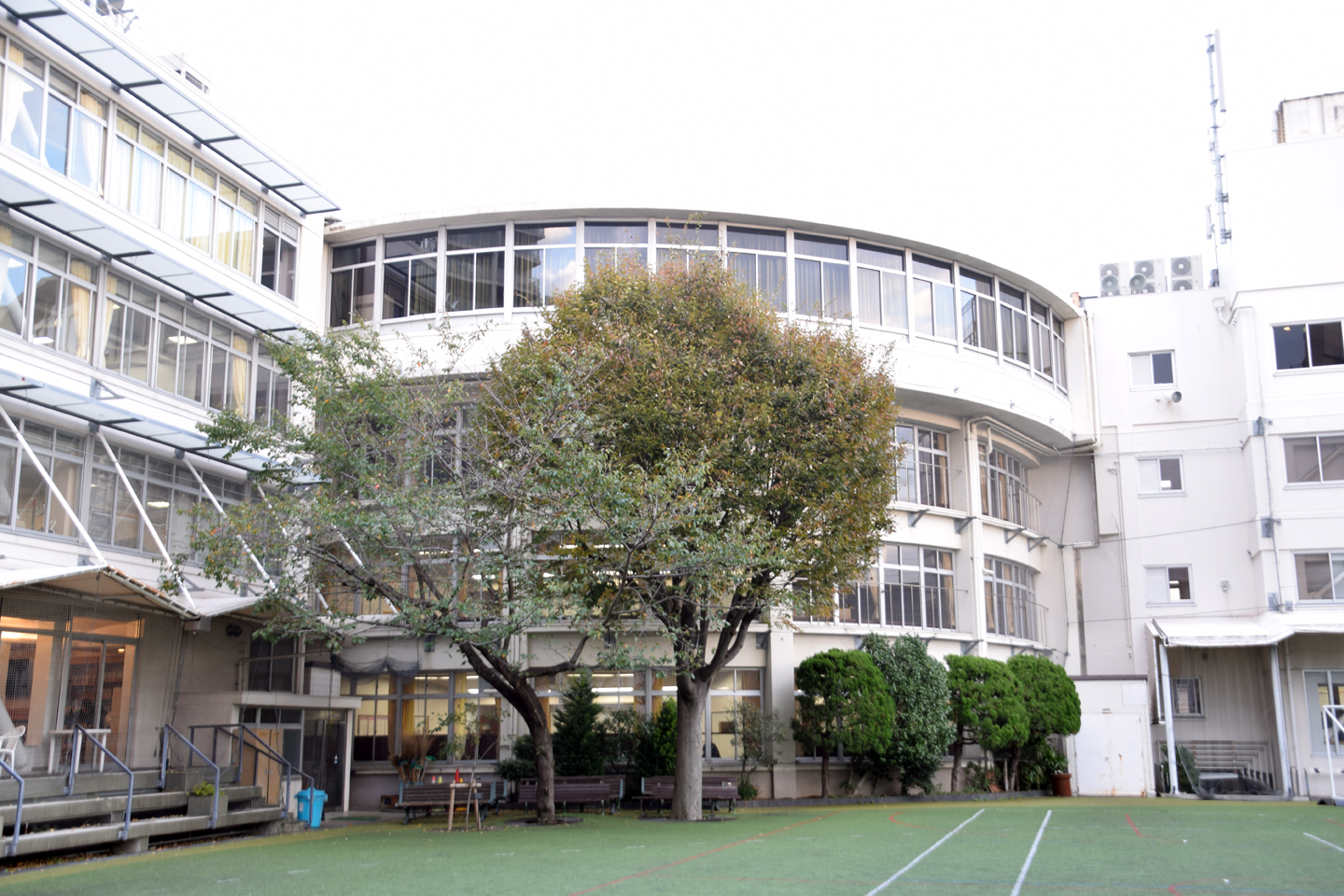 桜丘女子高等学校（現・桜丘中学・高等学校） | 円形校舎研究会アーカイブ